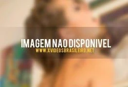 Garota magra em vídeo de sexo com namorado